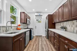 139 Myrtle Ave, Irvington, NJ 07111 - Photo 9