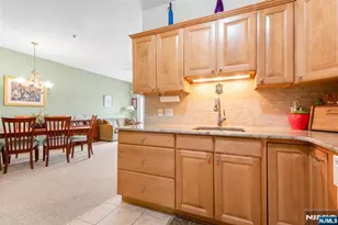 520 Victor Street 29, Saddle Brook Township, NJ 07663 - Photo 3