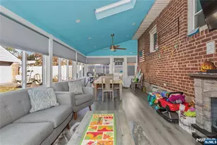 4 Crescent Rd, Wallington, NJ 07057 - Photo 15