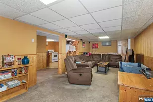 4 Crescent Rd, Wallington, NJ 07057 - Photo 29