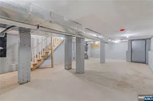 184 Seymour Ave, Newark, NJ 07108 - Photo 21