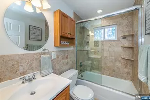 96 Roosevelt Blvd, Oakland, NJ 07436 - Photo 9