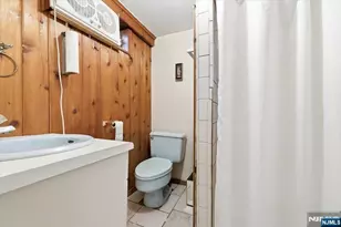 228 Zabriskie Pl, River Edge, NJ 07661 - Photo 35