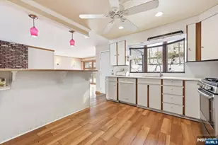 228 Zabriskie Pl, River Edge, NJ 07661 - Photo 15