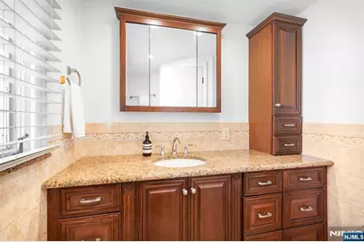 16 Crossbrook Place, Livingston, NJ 07039 - Photo 13