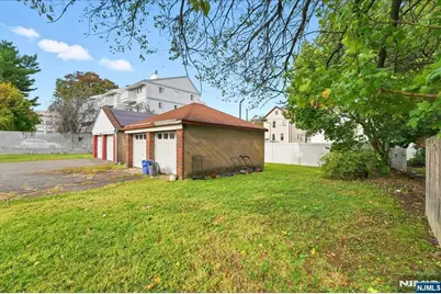 116 Howard Avenue, Passaic, NJ 07055 - Photo 37