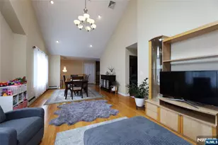 36 Monhegan St, Clifton, NJ 07013 - Photo 5