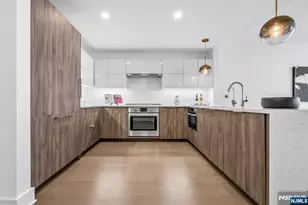 9 Ave At Port Imperial 405, West New York, NJ 07093 - Photo 3