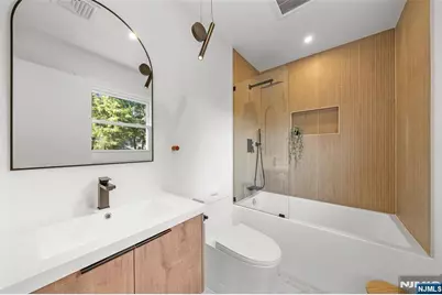 812 Ridgewood Avenue, Oradell, NJ 07649 - Photo 15