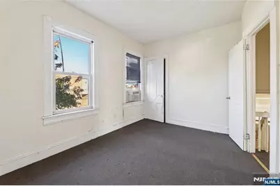 385 Broadway, Passaic, NJ 07055 - Photo 17