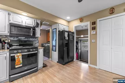 185 South Avenue, Hawthorne, NJ 07506 - Photo 21