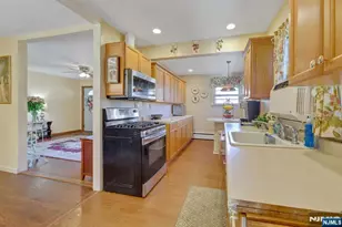 39 Powdermill Ln, Oakland, NJ 07436 - Photo 7