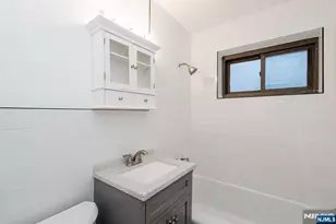 3051 Edwin 1B, Fort Lee, NJ 07024 - Photo 9