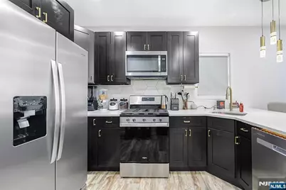 170 Clinton Place, Newark, NJ 07112 - Photo 7