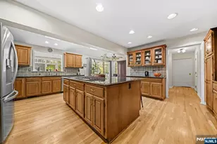 14 Stuyvesant Rd, Montvale, NJ 07645 - Photo 15