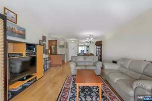 2000 Linwood Ave 22R, Fort Lee, NJ 07024 - Photo 9