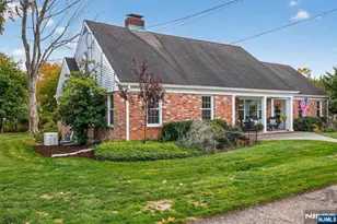 90 Suncrest Ave, North Haledon, NJ 07508 - Photo 3