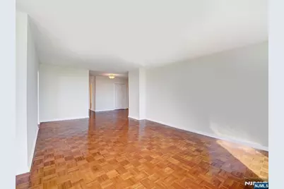 160 Overlook Avenue 17C #17C, Hackensack, NJ 07601 - Photo 15