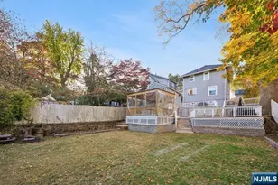 160 Alexander Ave, Nutley, NJ 07110 - Photo 25