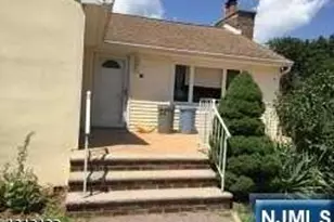 12 Franklin Pl, Wanaque, NJ 07420 - Photo 3