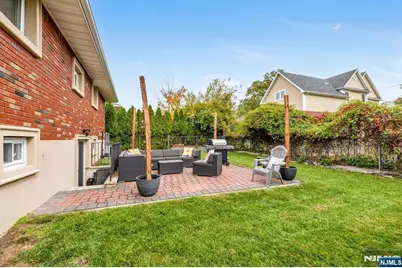 1068 Fairview Lane, Fort Lee, NJ 07024 - Photo 37