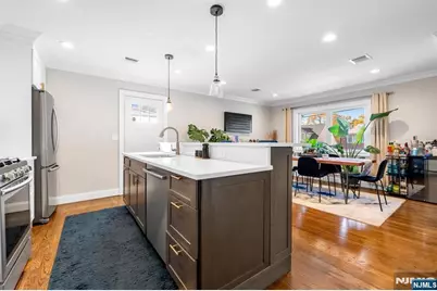 1068 Fairview Lane, Fort Lee, NJ 07024 - Photo 11