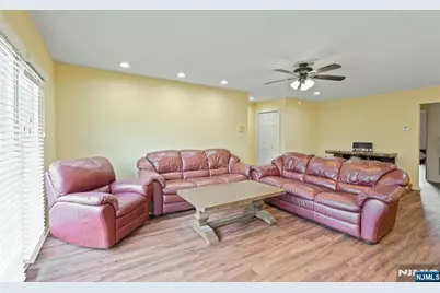 4 Domessina Lane D1 #D1, Caldwell, NJ 07006 - Photo 9