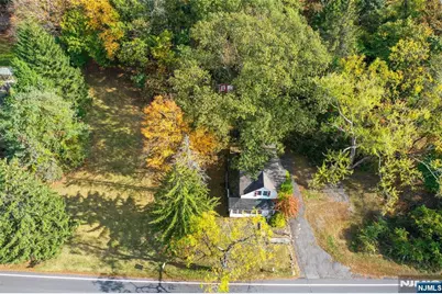 256 Pascack Road, Woodcliff Lake, NJ 07677 - Photo 7