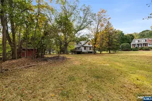 256 Pascack Rd, Woodcliff Lake, NJ 07677 - Photo 27