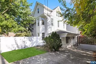 46 Garden Pl, Edgewater, NJ 07020 - Photo 3