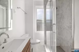 46 Garden Pl, Edgewater, NJ 07020 - Photo 31