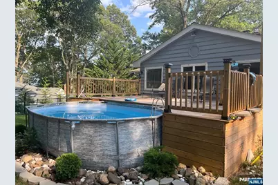 11 Surrey, Hawthorne, NJ 07506 - Photo 9