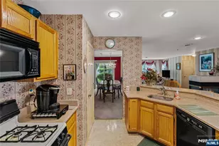 25 Mayer Dr, Clifton, NJ 07012 - Photo 13