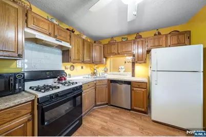 309 Linden Street, Mahwah, NJ 07430 - Photo 11