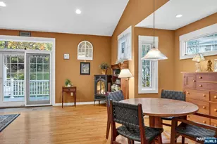 33 Shawnee Pkwy, Jefferson Township, NJ 07885 - Photo 13