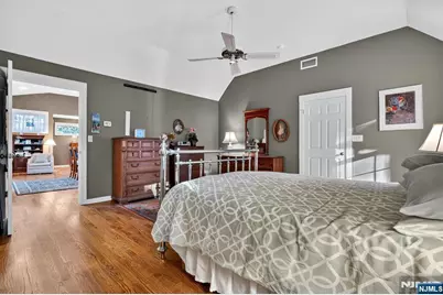 33 Shawnee Parkway, Jefferson Township, NJ 07885 - Photo 17