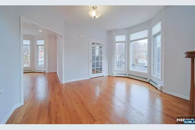 112 Winding Creek Way, Old Tappan, NJ 07675 - Photo 5