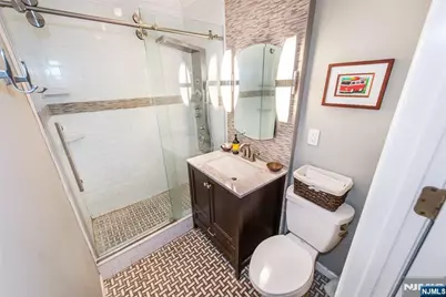 6050 Boulevard East 3E #3E, West New York, NJ 07093 - Photo 19