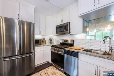 6050 Boulevard East 3E #3E, West New York, NJ 07093 - Photo 7