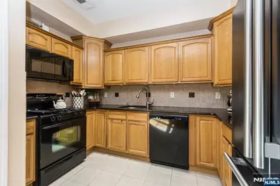 351 Broad Street 405 #405, Elizabeth, NJ 07202 - Photo 13