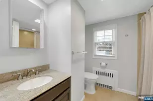 916 Colonial Rd, Franklin Lakes, NJ 07417 - Photo 25