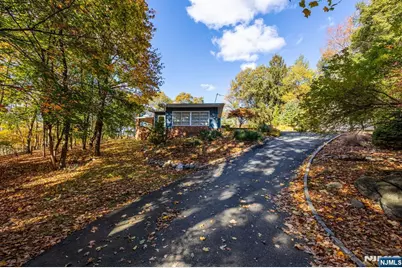 23A Highland Avenue, Bloomingdale, NJ 07403 - Photo 27