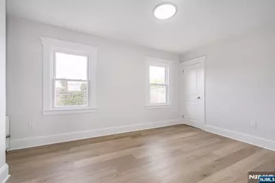 118 Rutherford Avenue, Lyndhurst Township, NJ 07071 - Photo 15