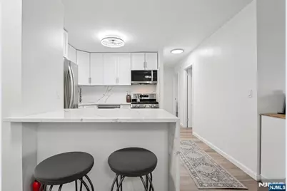 555 North Avenue 22-D #22-D, Fort Lee, NJ 07024 - Photo 5