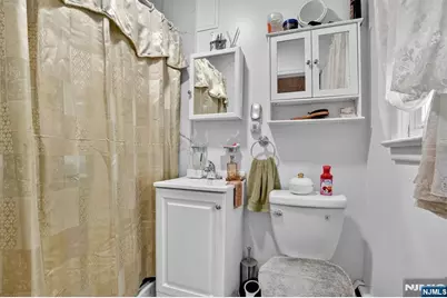 271 Erie Avenue, Rutherford, NJ 07070 - Photo 15