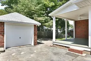 20 Courier Pl, Rutherford, NJ 07070 - Photo 5