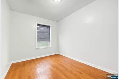 12 Bayview Avenue, Jersey City, NJ 07305 - Photo 13
