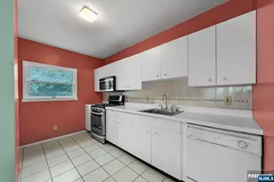 58 Hillside Ave, Teaneck Township, NJ 07666 - Photo 17