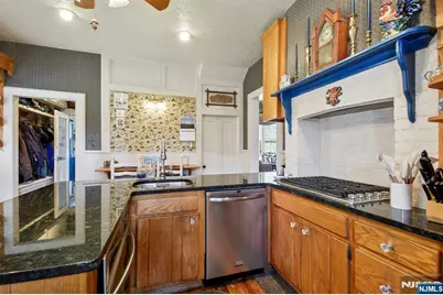 412 W Plane Street, Hackettstown, NJ 07840 - Photo 19