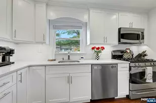 384 Mountain Ave, Washington Township, NJ 07676 - Photo 7